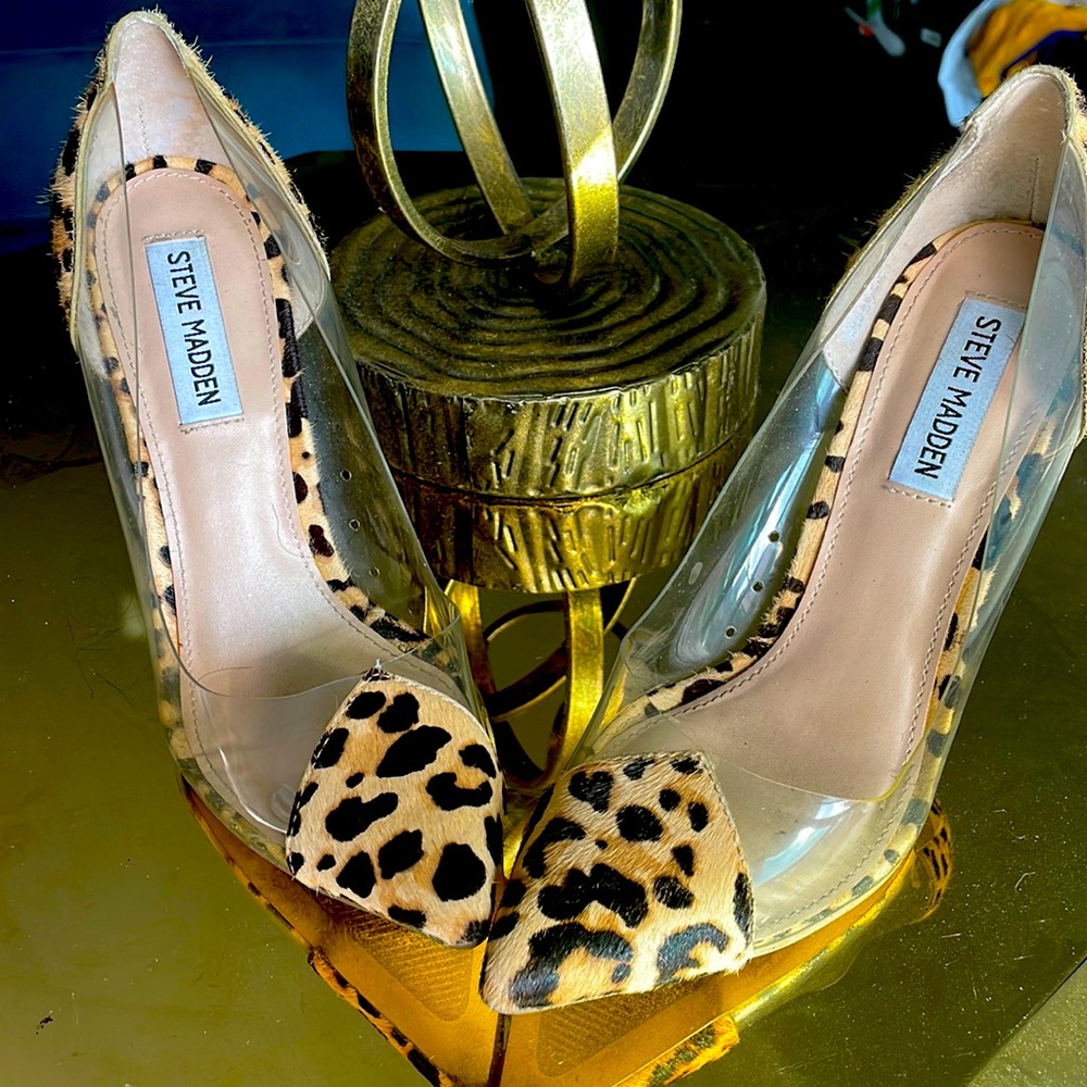 Steve Madden Leopard hair pumps size 8